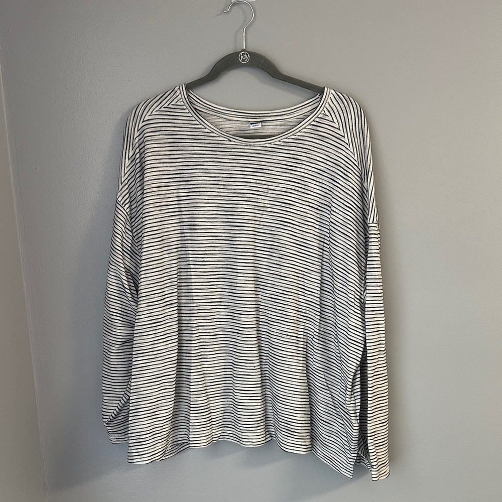 Old Navy Black and White Striped Top